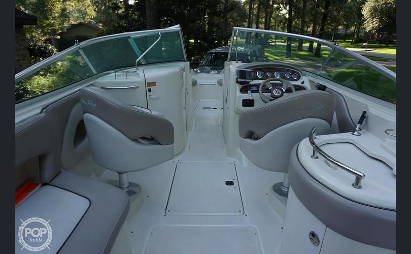 Sea Ray 270 Sundeck-kuva-17